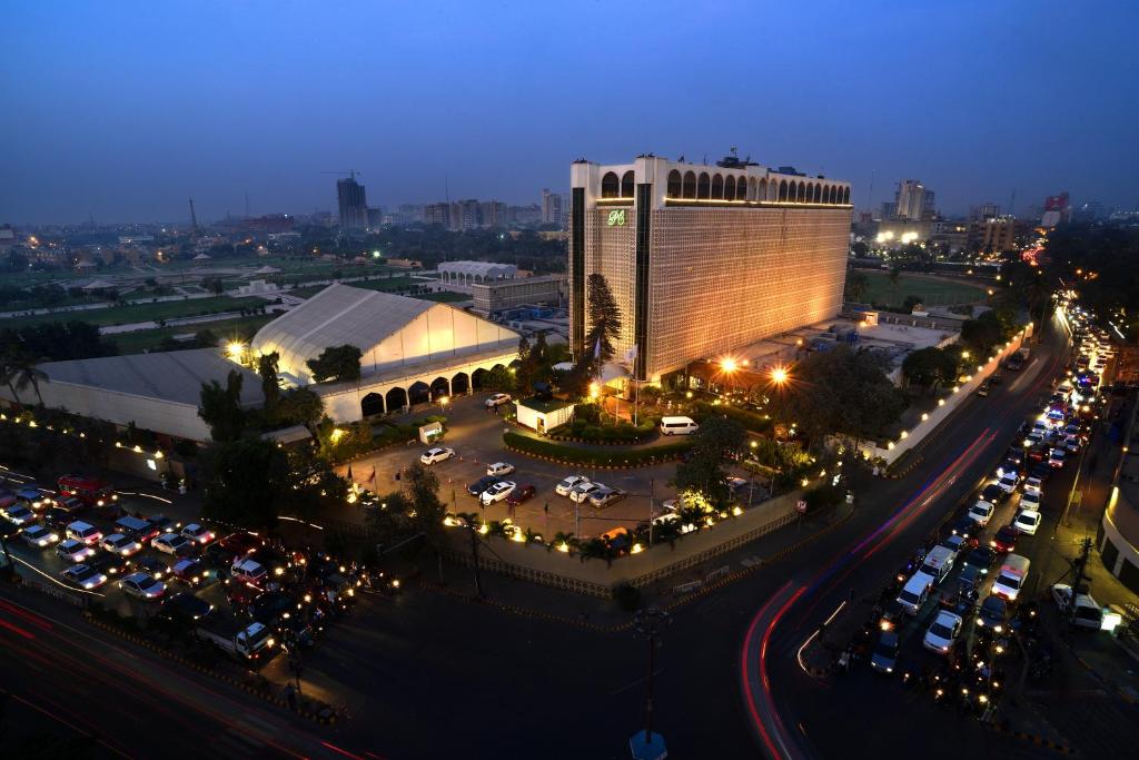 رزرو هتل تور پاکستان - تور نمایشگاهی - بیمه مسافرتی - بلیط پرواز - هتل کراچی پاکستان